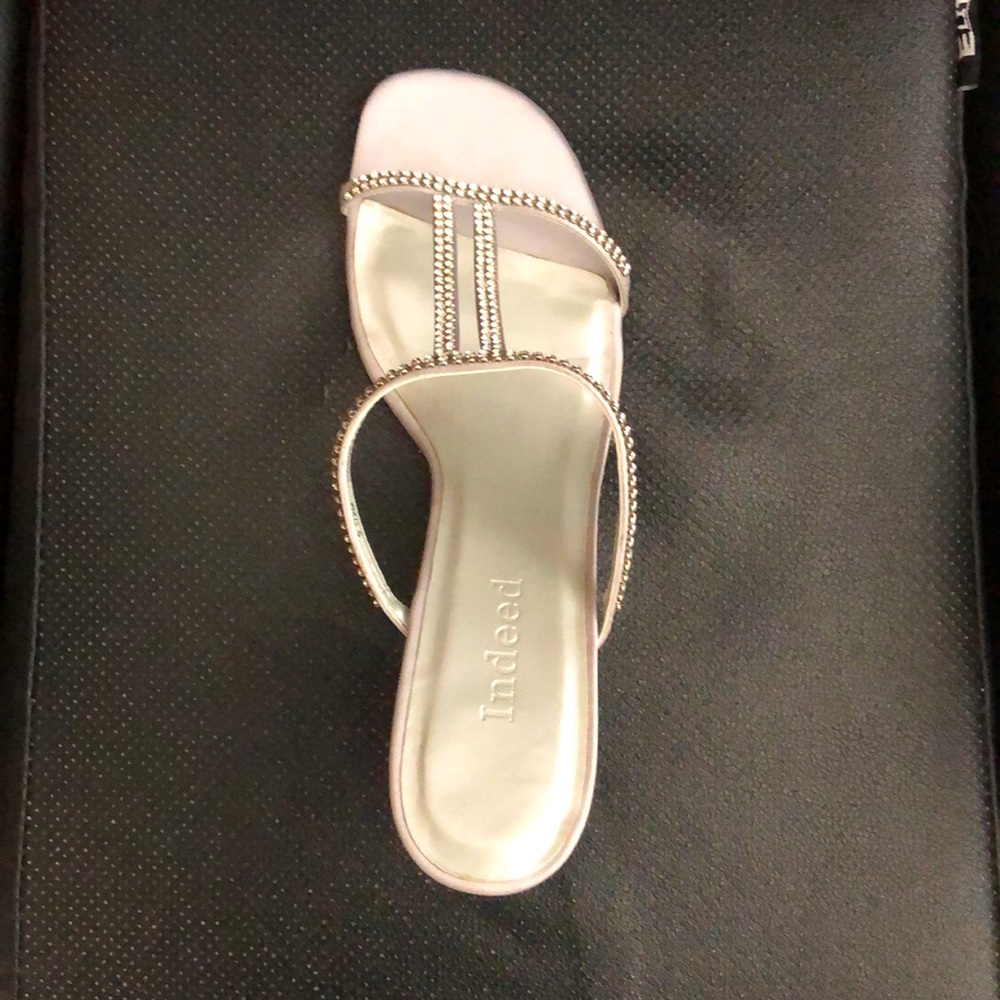 INDEED. 3 1/4 inch high heel cocktail sandals. NIB.